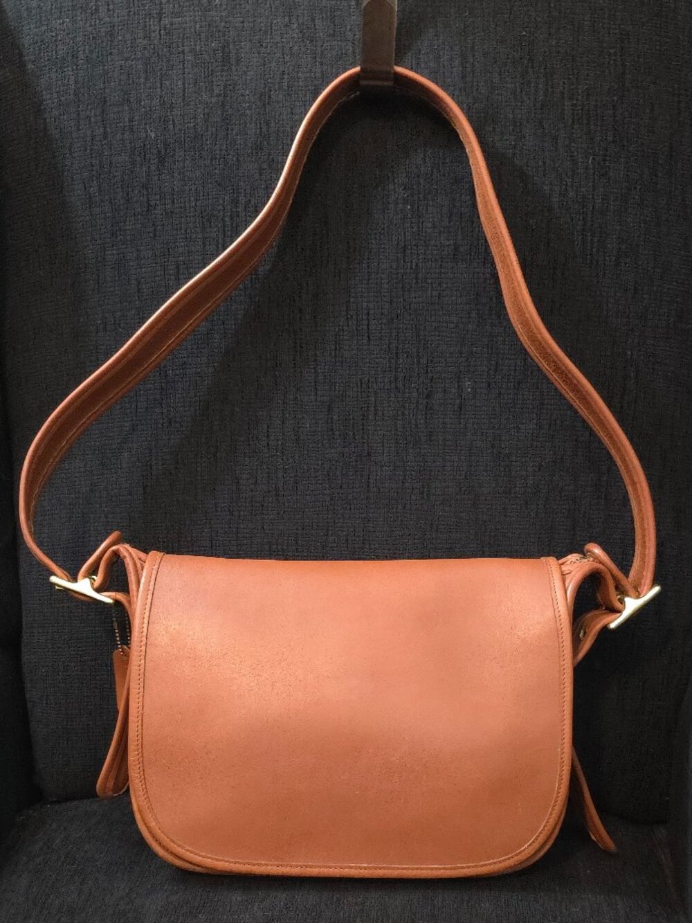 Vintage Coach Patricia Legacy British Tan Leather Messenger Shoulder Bag